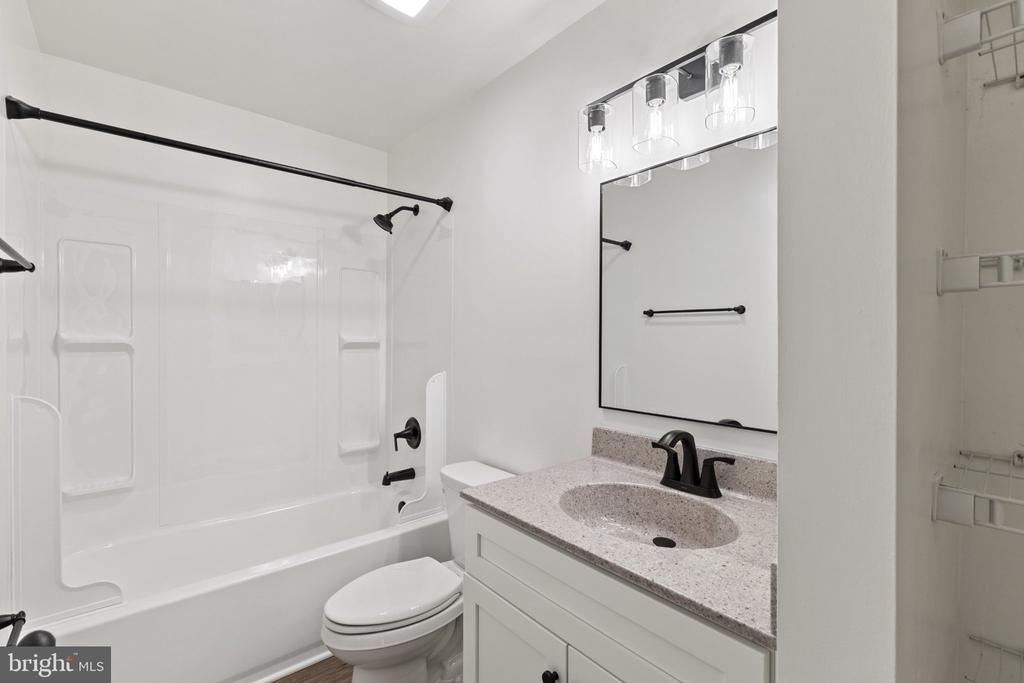 6082 Majors Lane - Photo 20