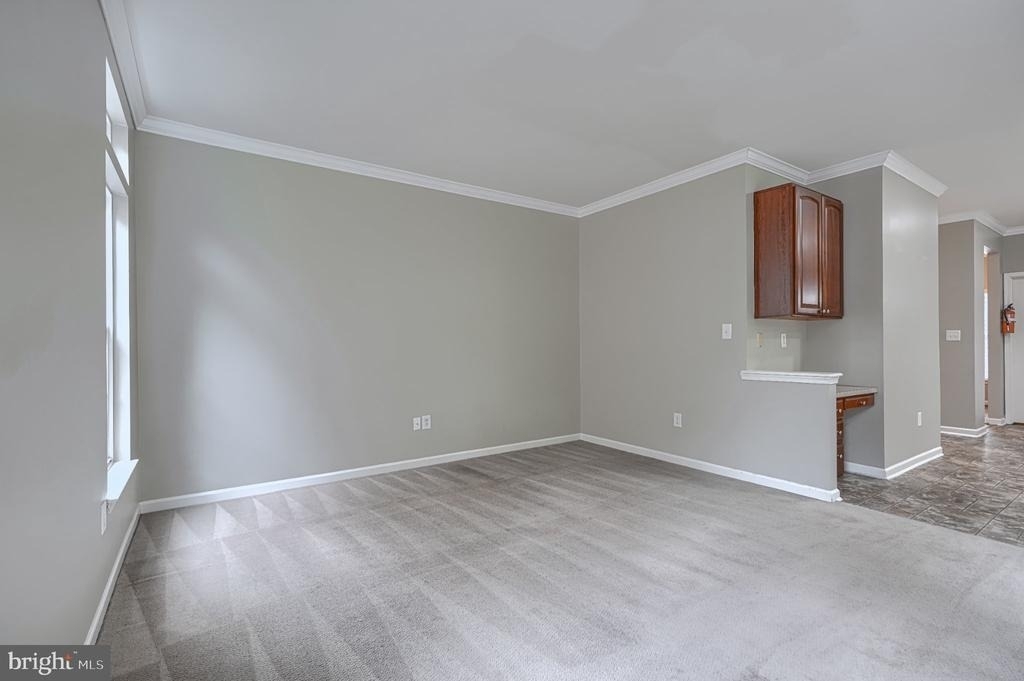 7211 Lyndsey Way - Photo 11