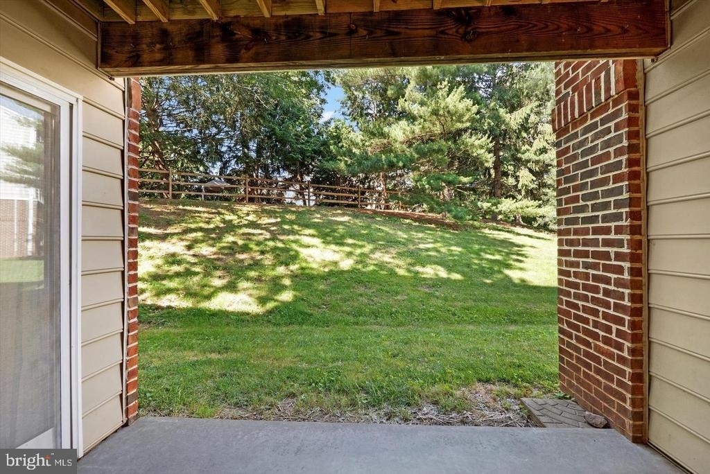 2406 Ellsworth Way - Photo 7