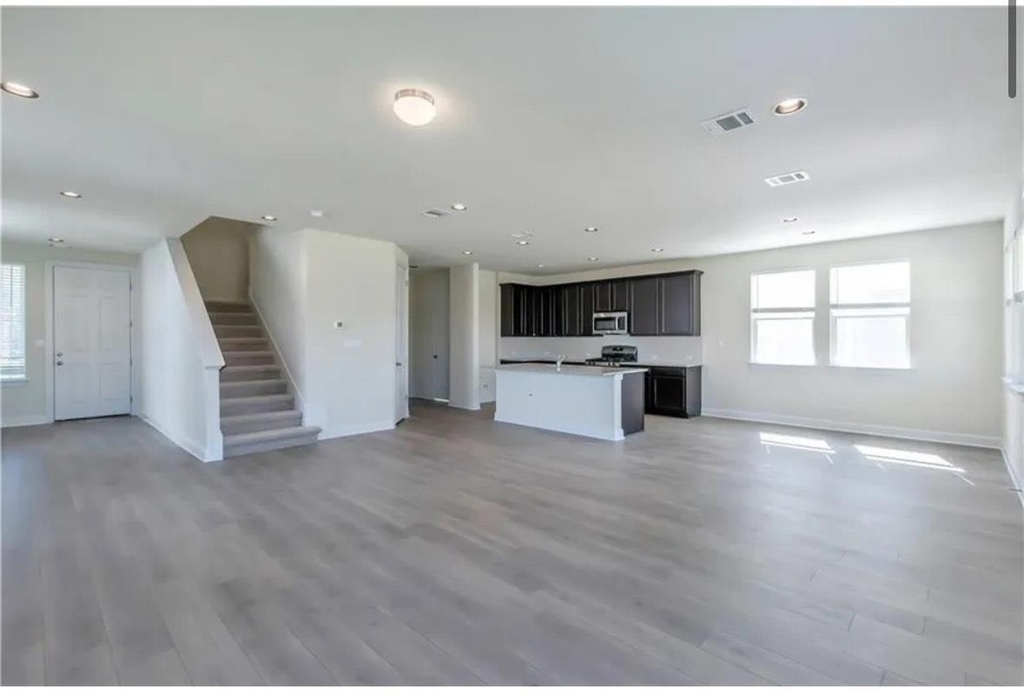 805 Vaughn St - Photo 1
