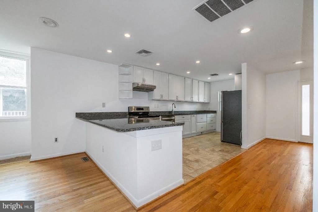 102 Greenmeadow Drive - Photo 5