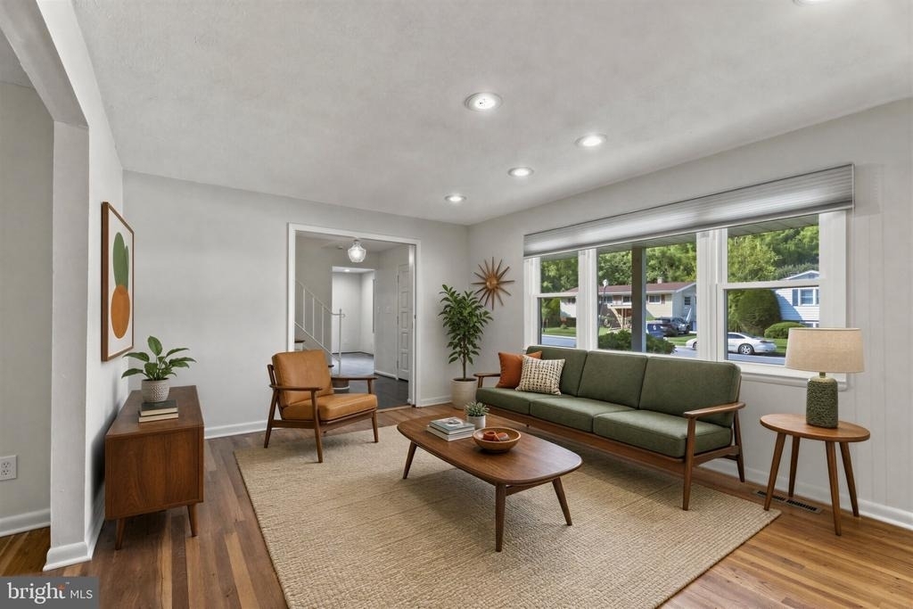 4631 Hawksbury Road - Photo 3