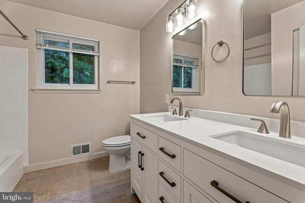 4631 Hawksbury Road - Photo 32