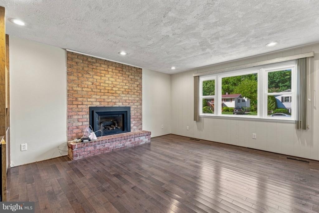 4631 Hawksbury Road - Photo 17