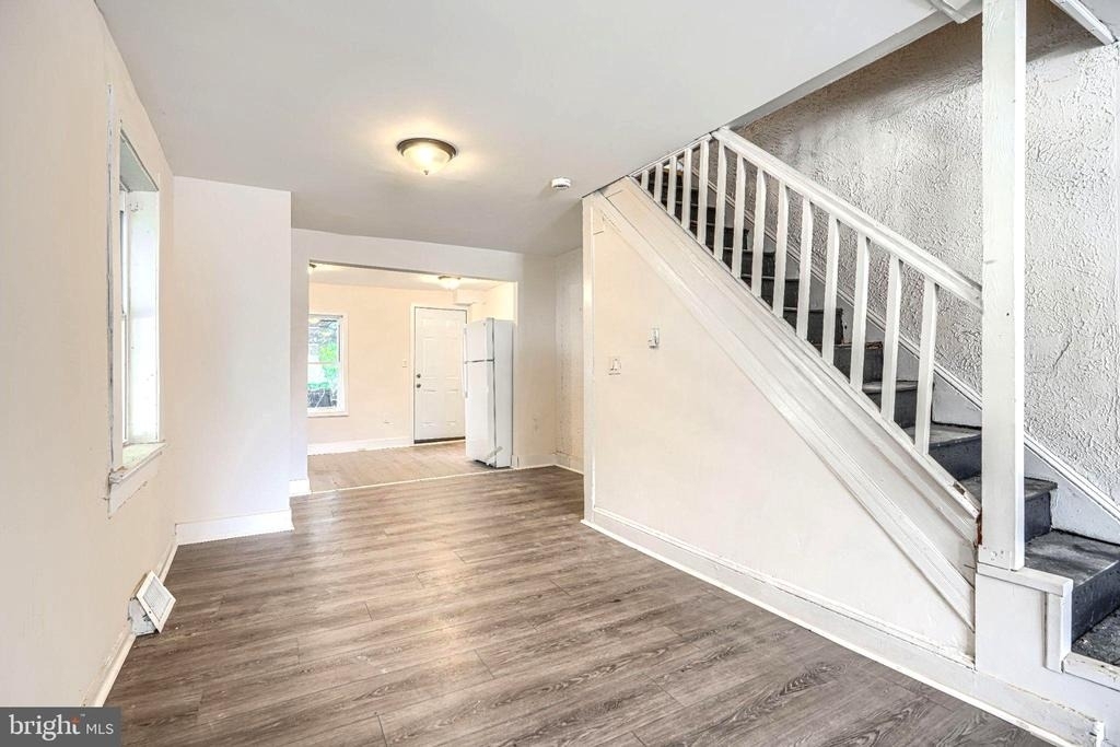 7621 Cypress Avenue - Photo 5