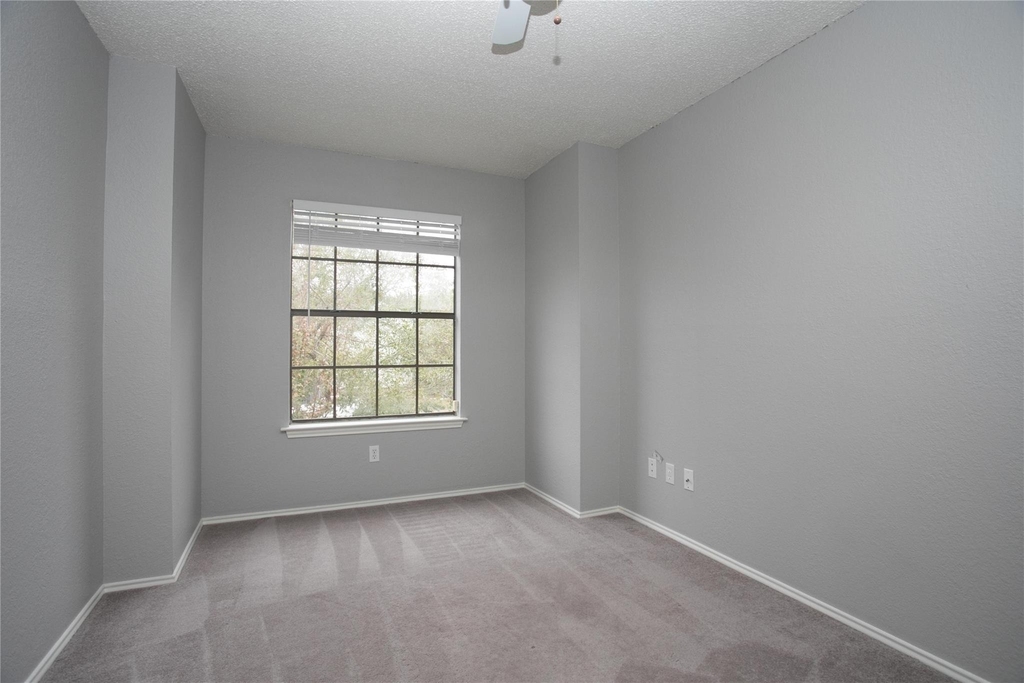 10639 Carovilli Dr - Photo 18