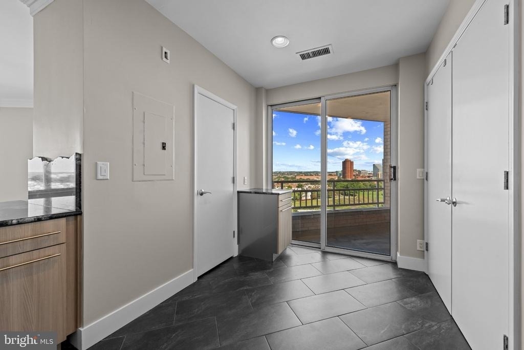 100 Harborview Drive - Photo 10