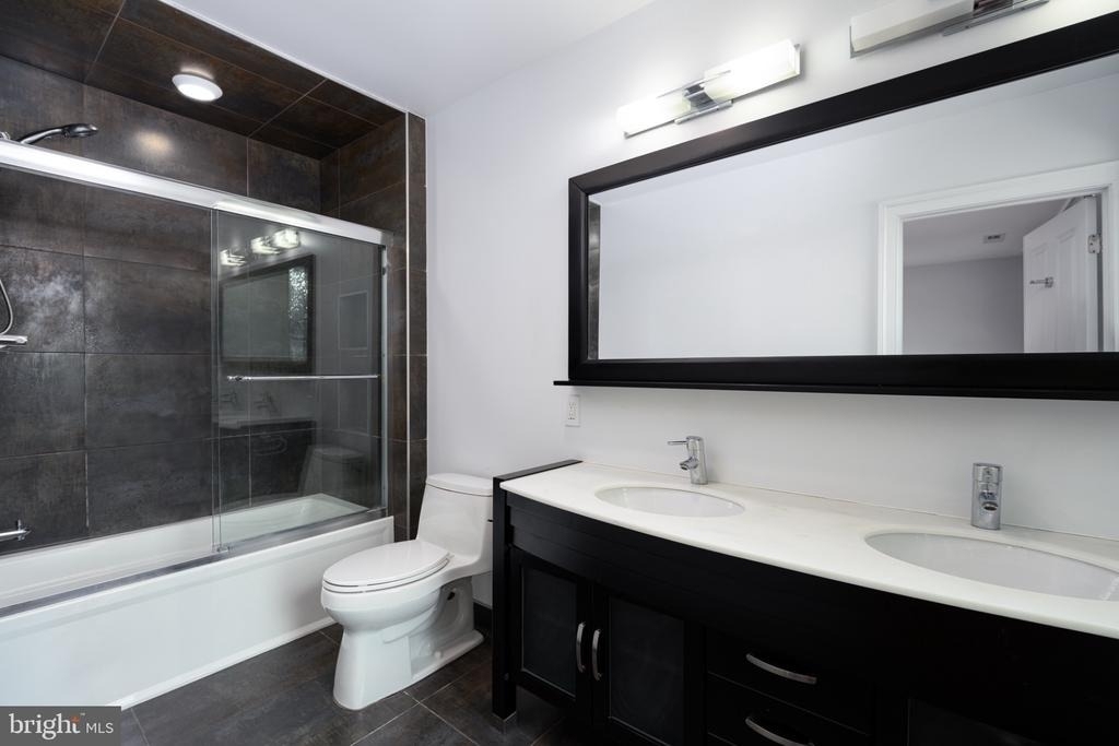 933 N Calvert Street - Photo 19