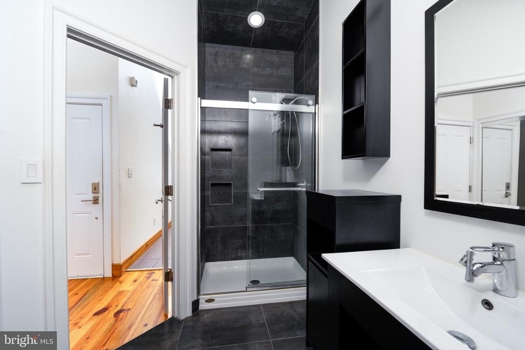 933 N Calvert Street - Photo 8