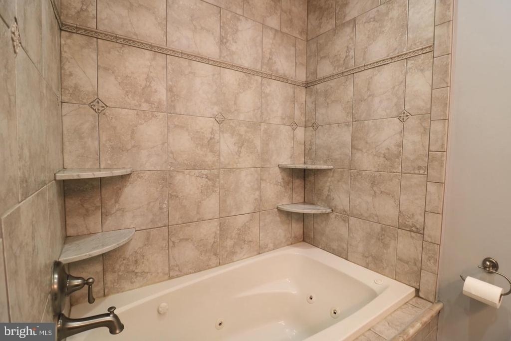 1605 Marshall Street - Photo 15