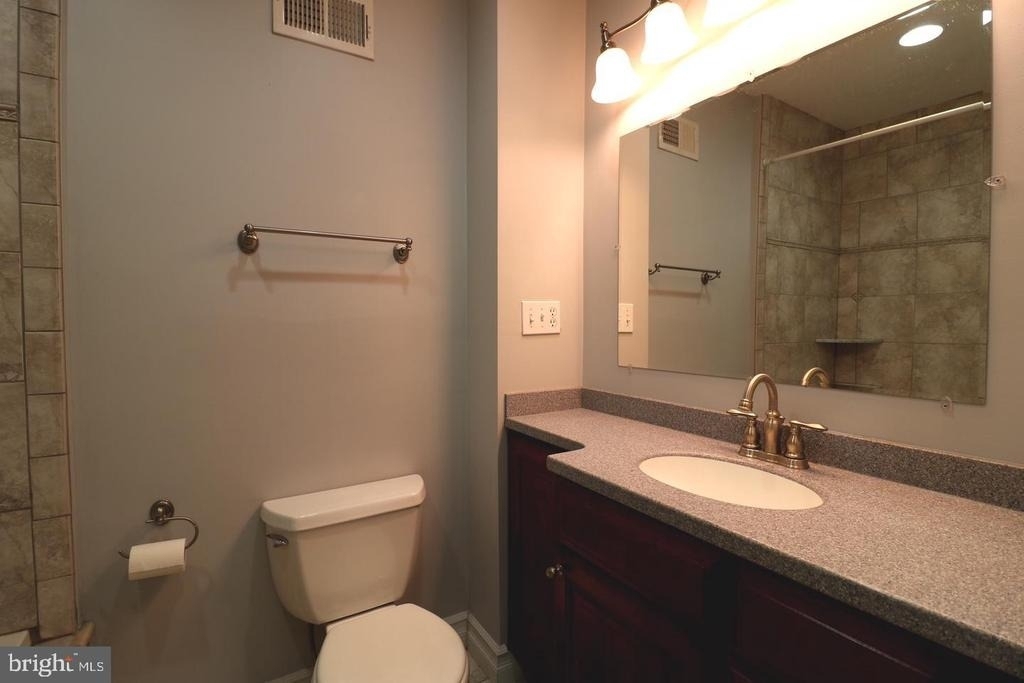1605 Marshall Street - Photo 14