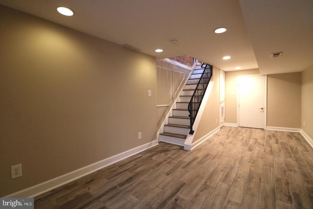 1605 Marshall Street - Photo 23