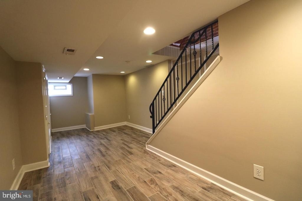 1605 Marshall Street - Photo 20