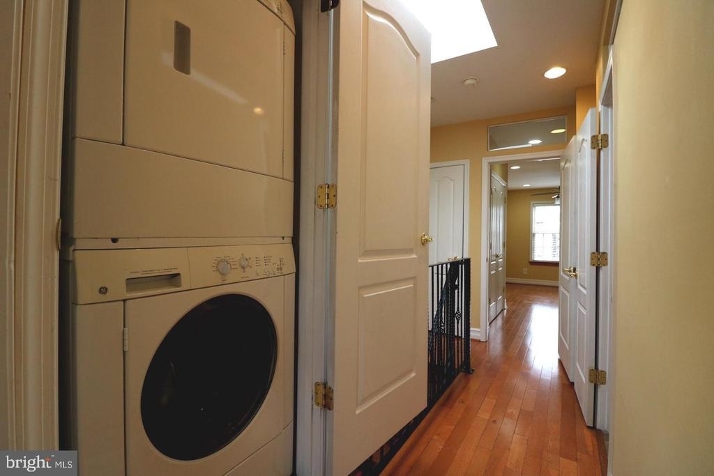 1605 Marshall Street - Photo 17