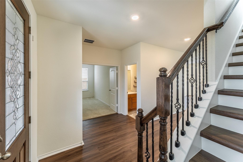 13709 Vigilance St - Photo 3