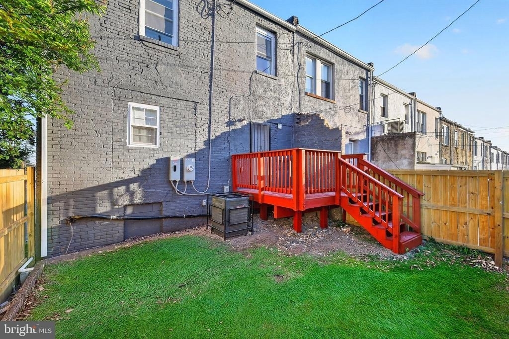 2500 W Franklin Street - Photo 33