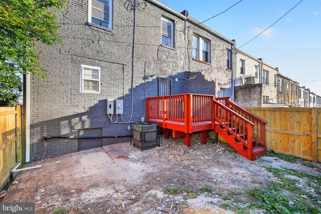 2500 W Franklin Street - Photo 12