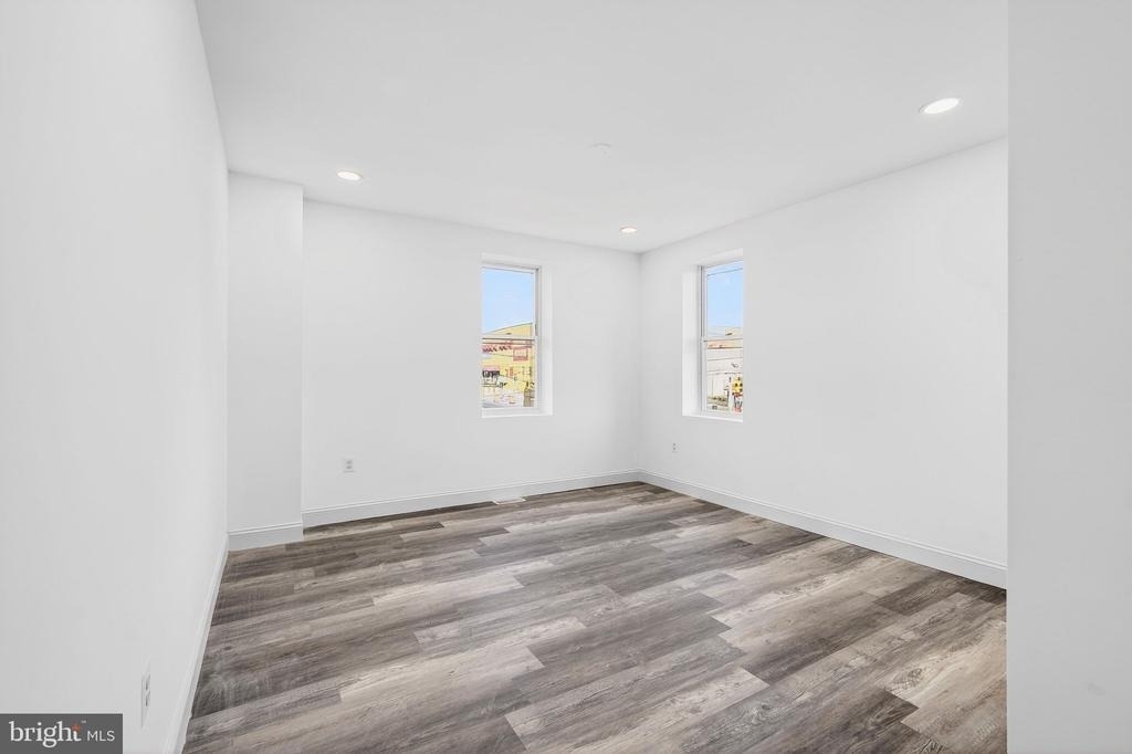 2500 W Franklin Street - Photo 3