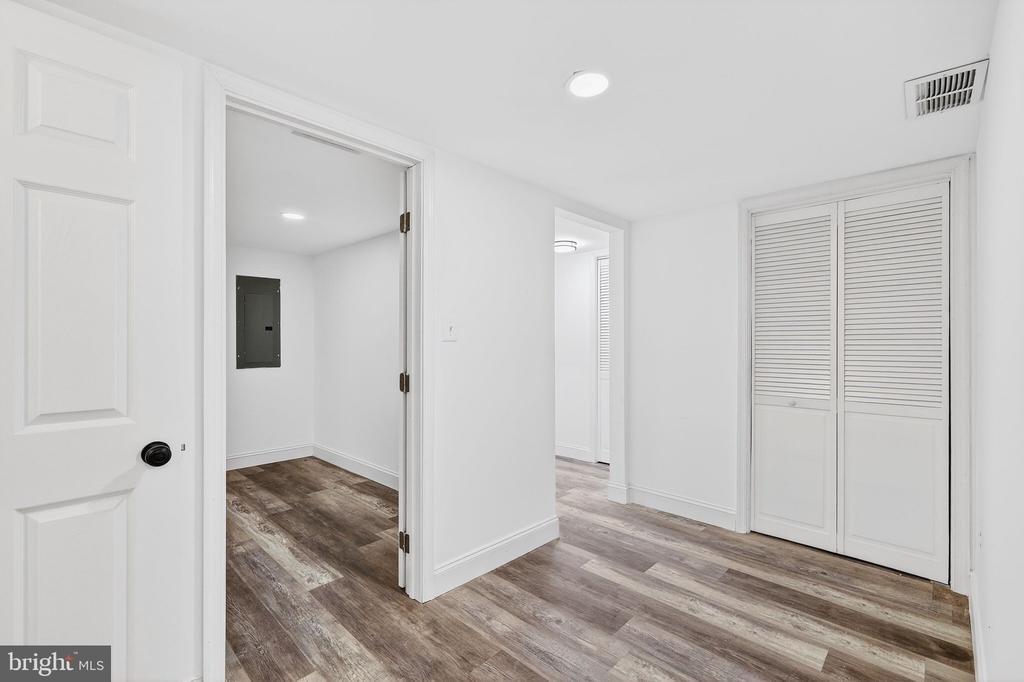 2500 W Franklin Street - Photo 29