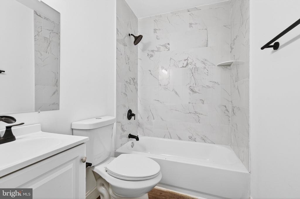 2500 W Franklin Street - Photo 23