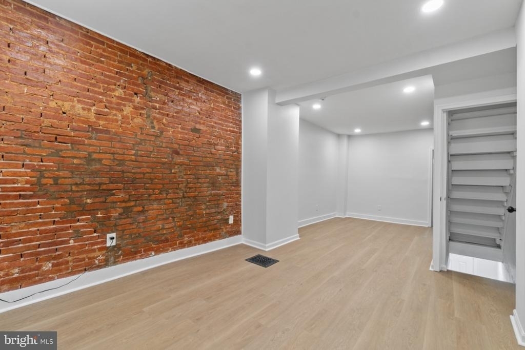 1133 Washington Boulevard - Photo 3