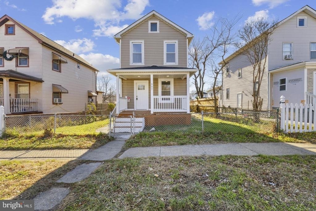 507 Washburn Avenue - Photo 0