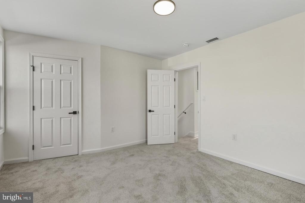 507 Washburn Avenue - Photo 13