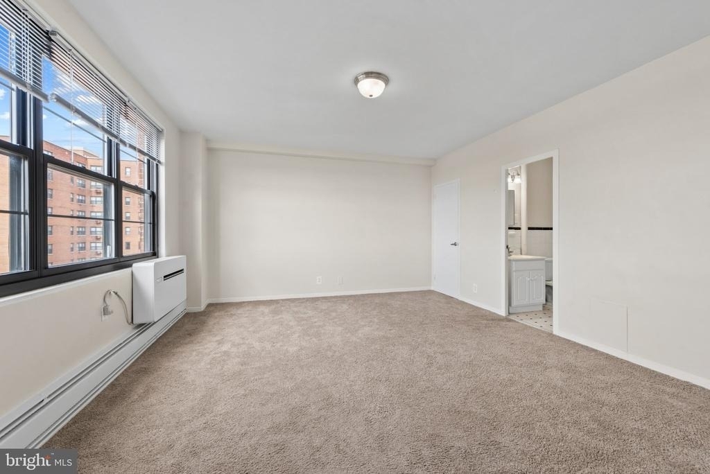 116 W University Parkway - Photo 13