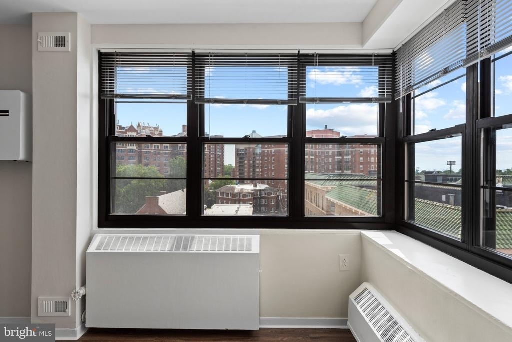 116 W University Parkway - Photo 9