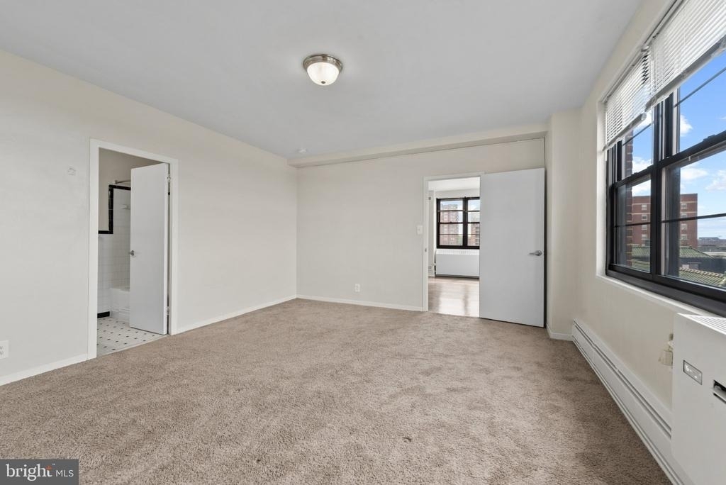 116 W University Parkway - Photo 18