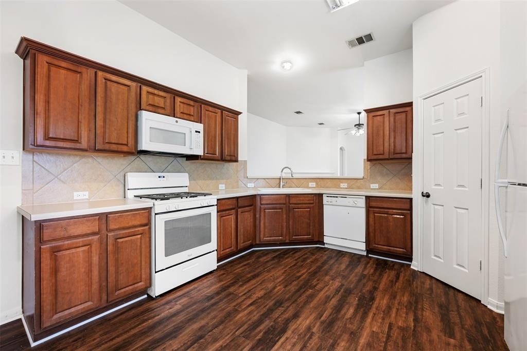 18513 Silent Water Way - Photo 17