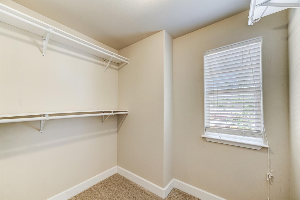 1103 Farm St - Photo 21