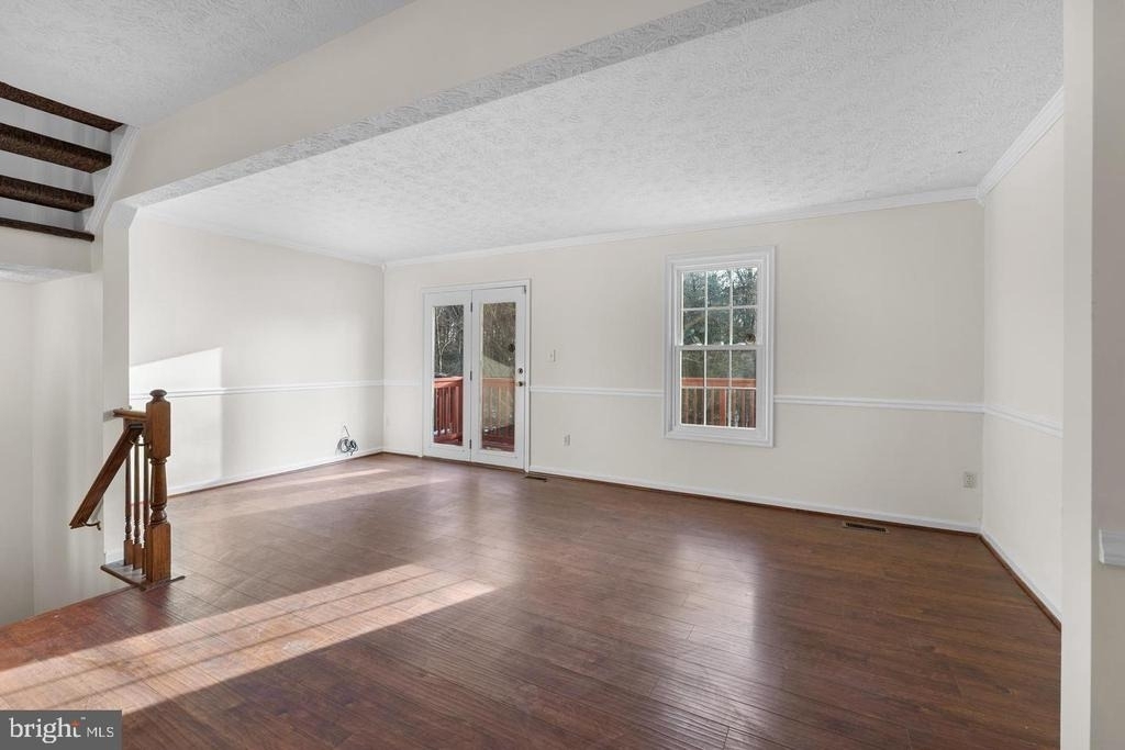 2126 Commissary Circle - Photo 10