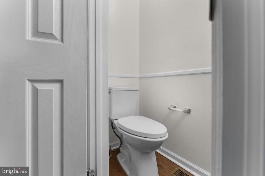 2126 Commissary Circle - Photo 9