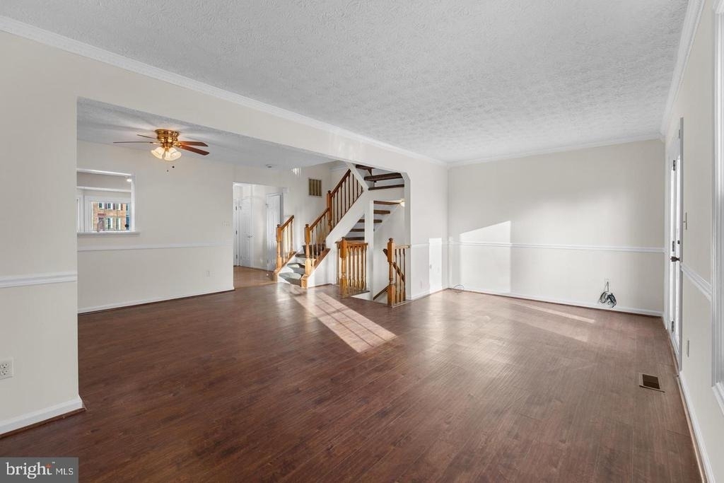 2126 Commissary Circle - Photo 11