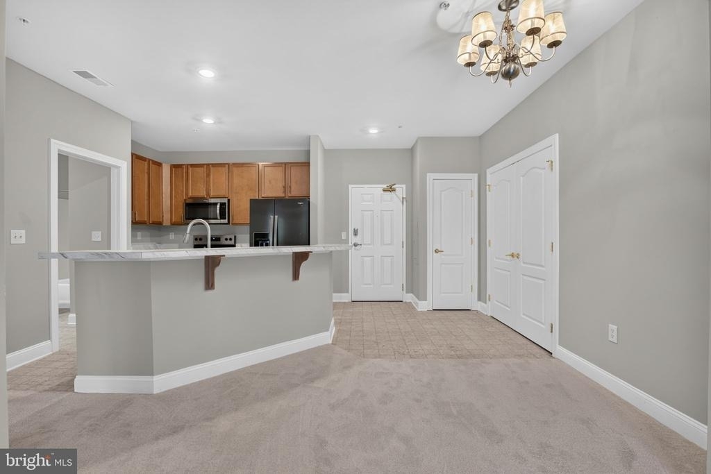 3000 Fountainview Circle - Photo 9