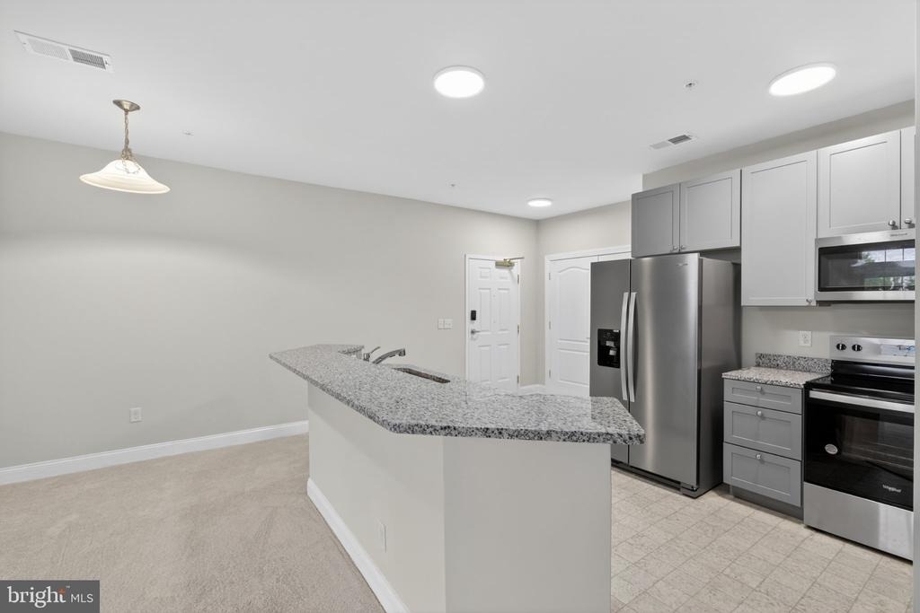 3000 Fountainview Circle - Photo 6