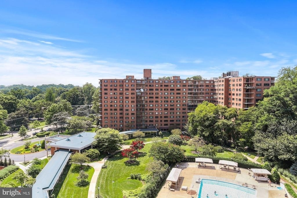 4201 Cathedral Avenue Nw - Photo 0