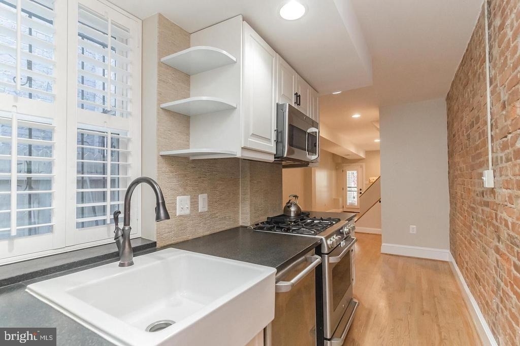 2321 17th Street Nw - Photo 8