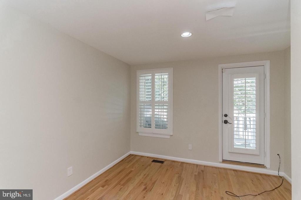 2321 17th Street Nw - Photo 17