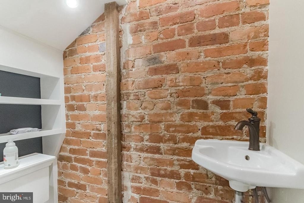 2321 17th Street Nw - Photo 12