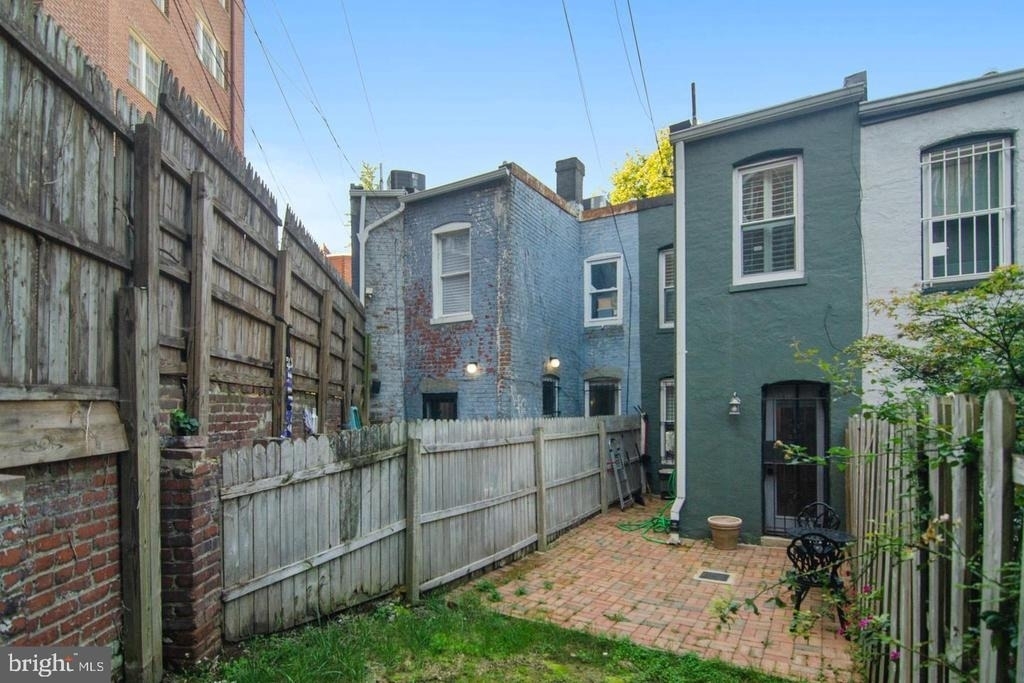 2321 17th Street Nw - Photo 19