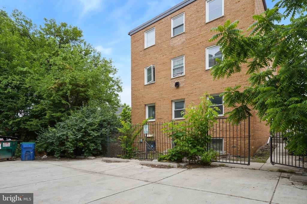 7723 Alaska Avenue Nw - Photo 15