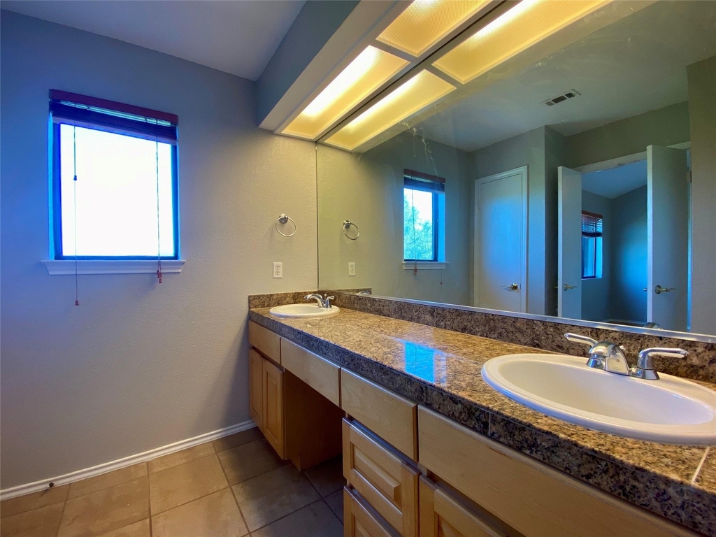 4711 Spicewood Springs Rd - Photo 15