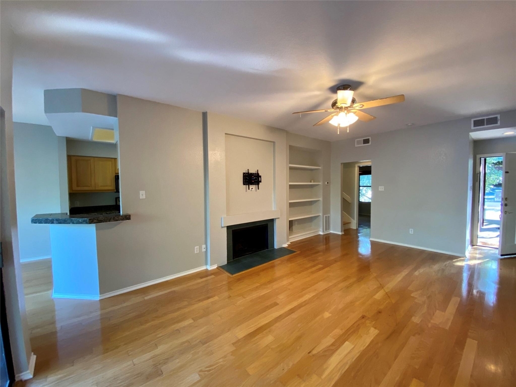 4711 Spicewood Springs Rd - Photo 21