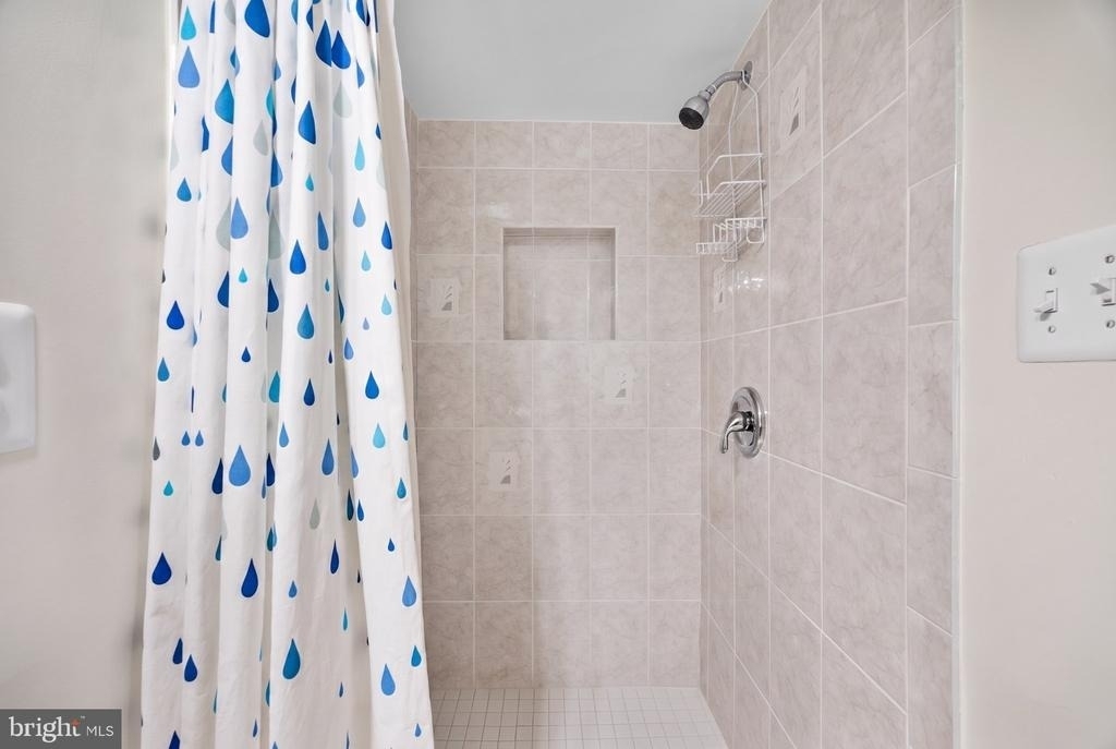 1930 37th Street Nw - Photo 29