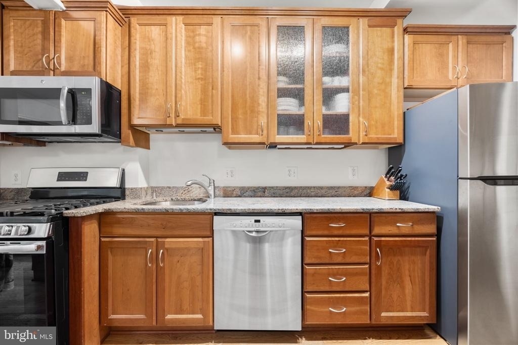 1930 37th Street Nw - Photo 8
