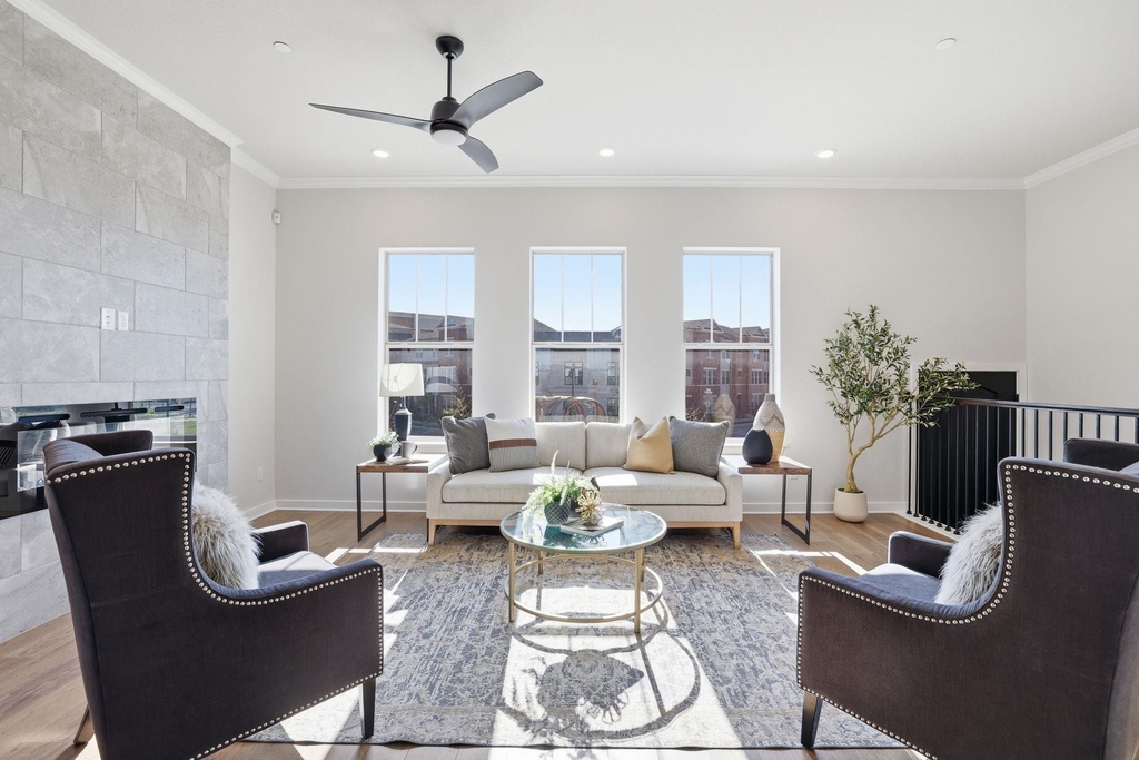 233 John Webster St - Photo 3