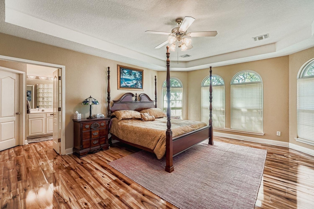 900 Wayside Drive - Photo 6