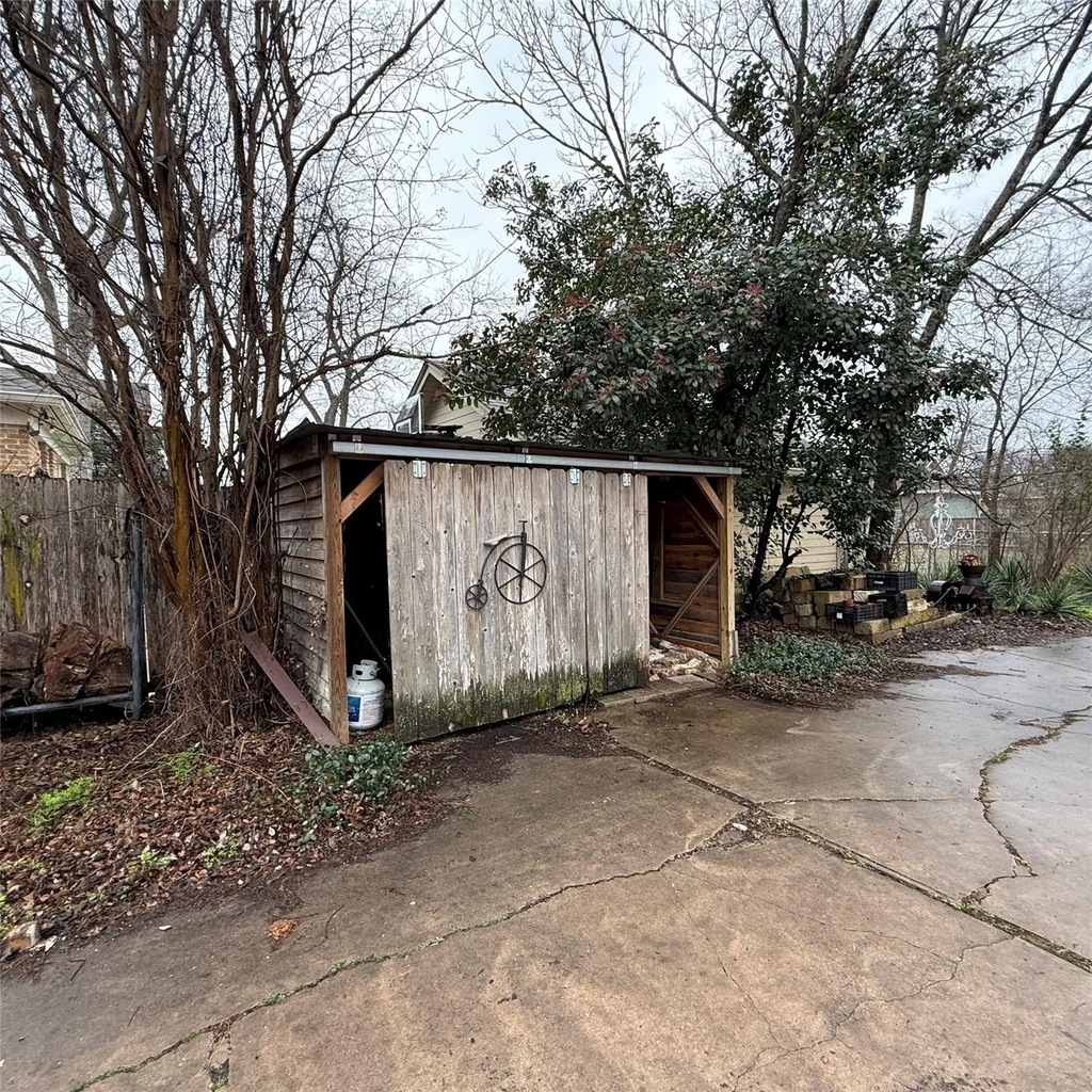 1604 S Austin Ave - Photo 5